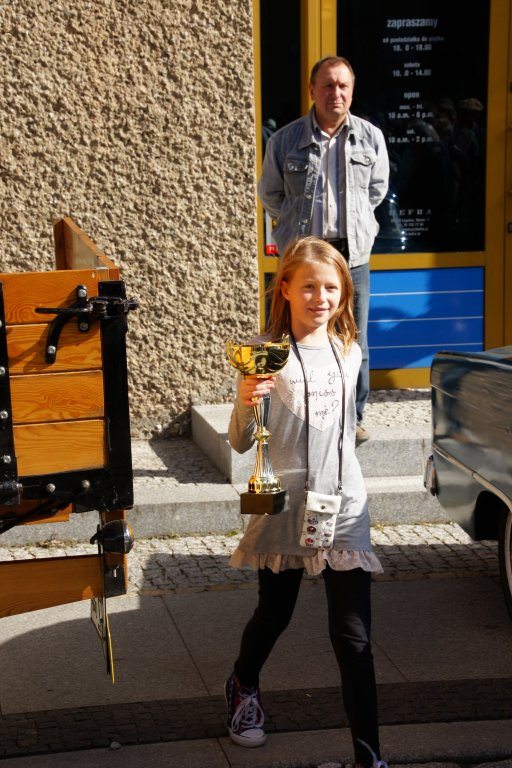 Legniczanie obejrzeli zabytkowe auta