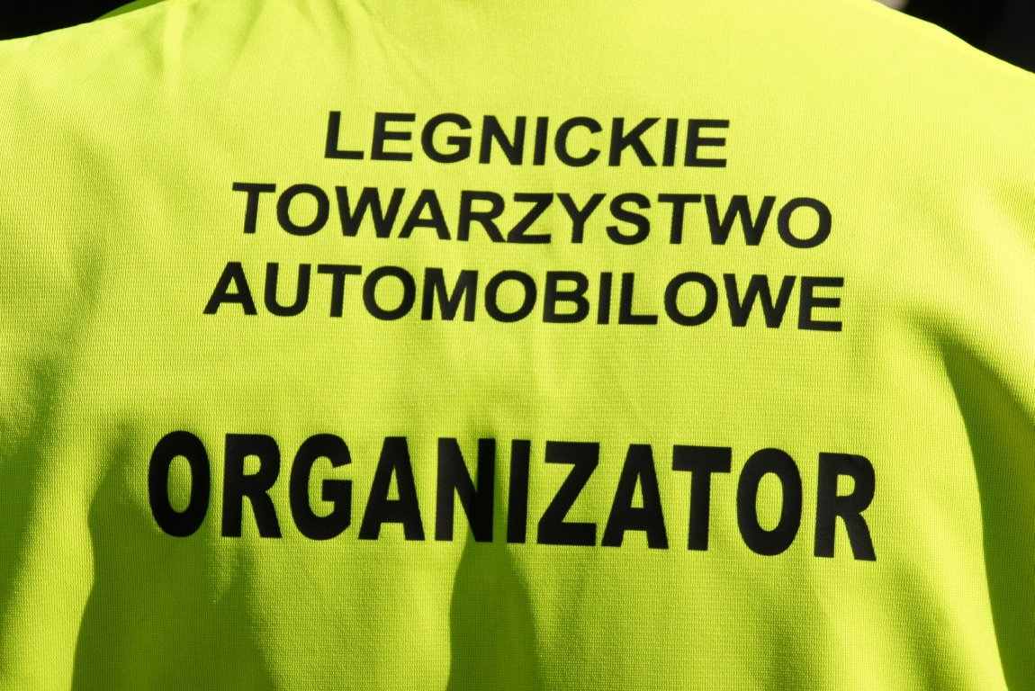 Legniczanie obejrzeli zabytkowe auta