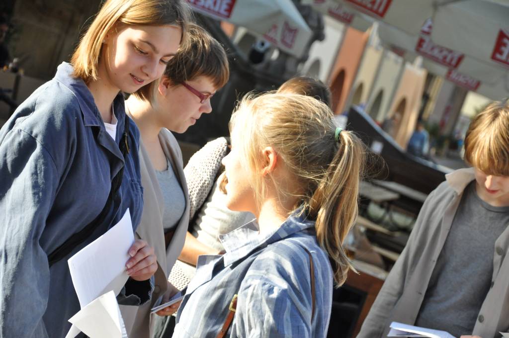 Po raz drugi zachęcali do pójścia na Komedię obozową