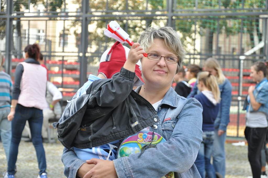 Piknik rodzinny na boisku Gimnazjum nr 4