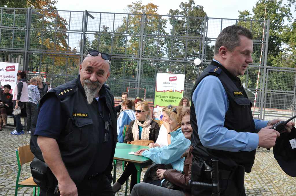 Piknik rodzinny na boisku Gimnazjum nr 4