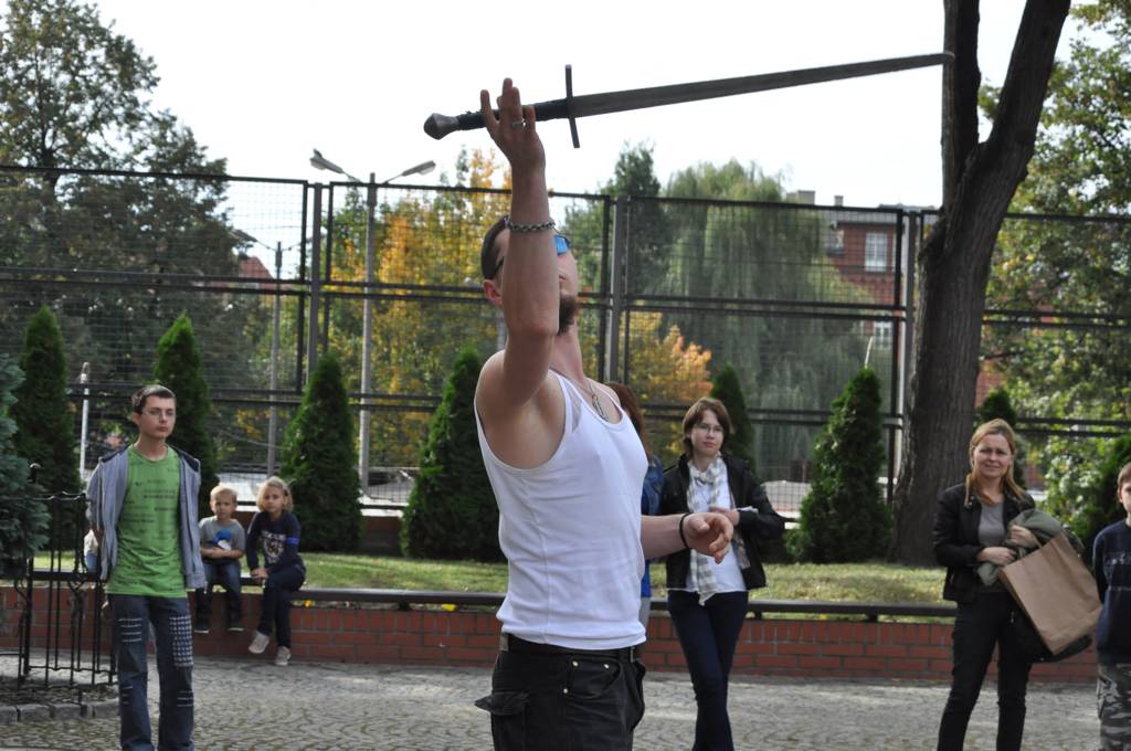 Piknik rodzinny na boisku Gimnazjum nr 4