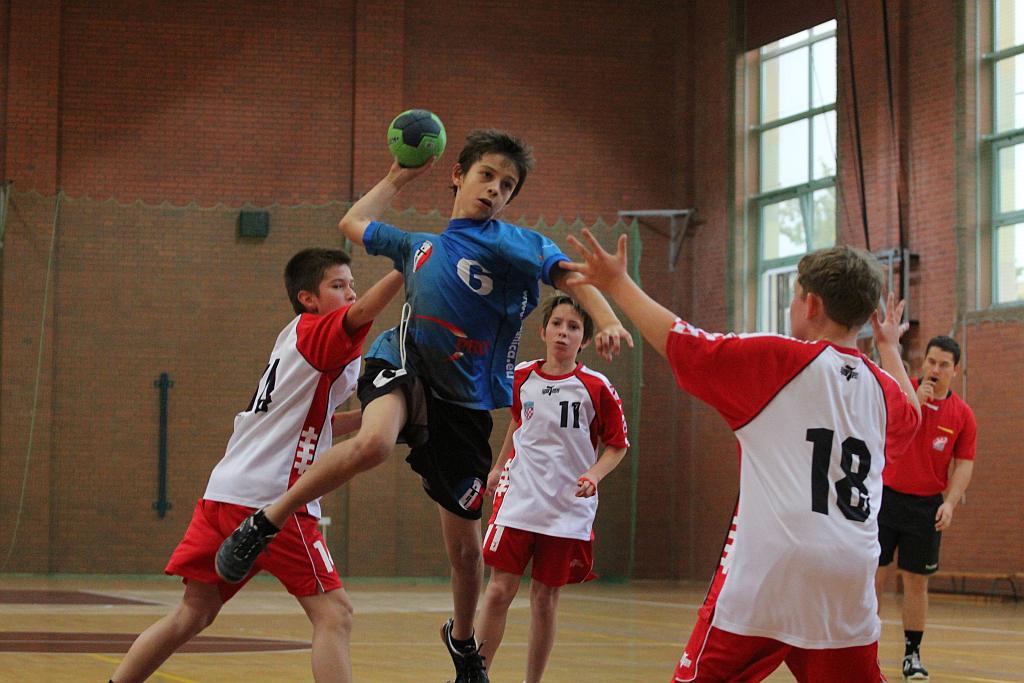 Chłopcy: MSPR Siódemka Legnica - SPR Chrobry Głogów 31:19