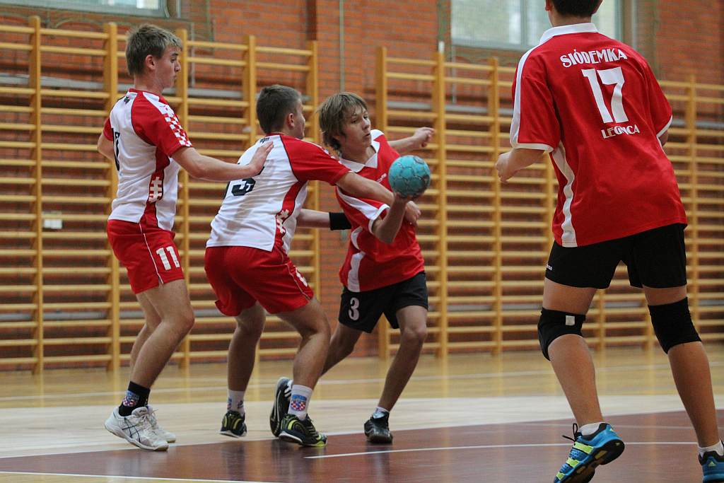 Młodzicy: MSPR Siódemka Legnica - SPR Chrobry I Głogów 26:26