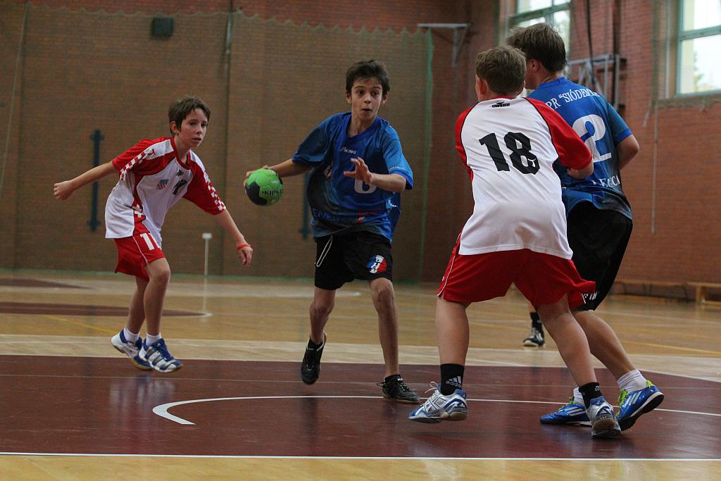 Chłopcy: MSPR Siódemka Legnica - SPR Chrobry Głogów 31:19