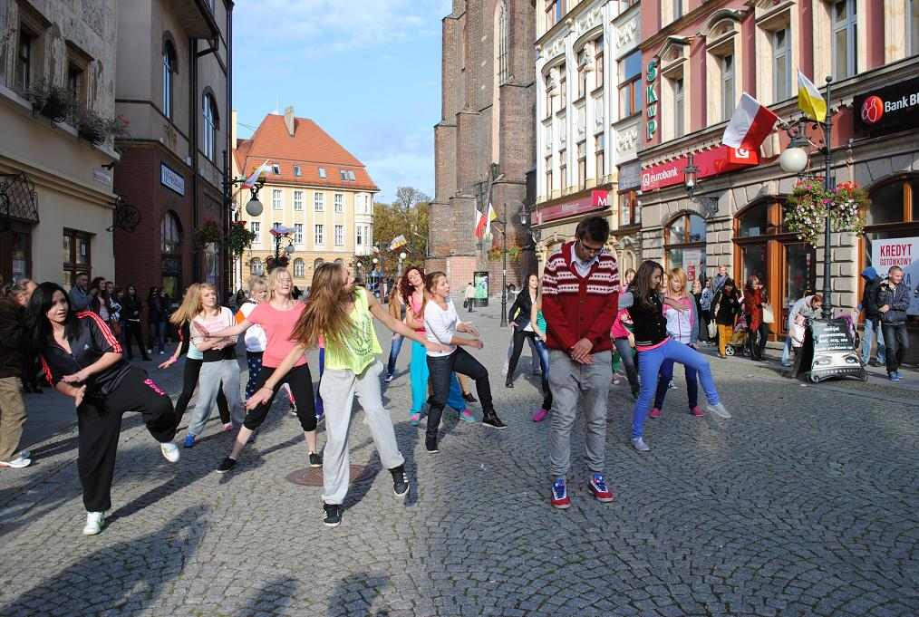 FLASH MOB VI Liceum Ogólnokształcącego