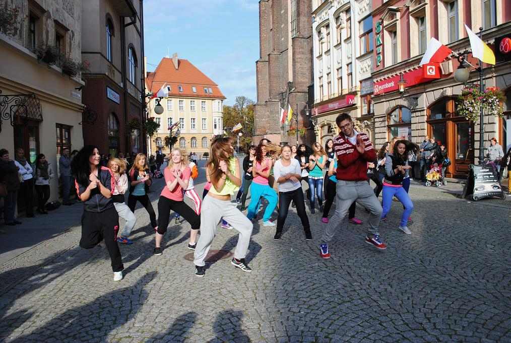 FLASH MOB VI Liceum Ogólnokształcącego