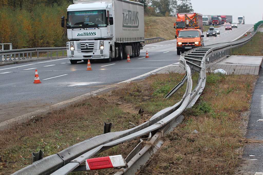 TIR zablokował autostradę