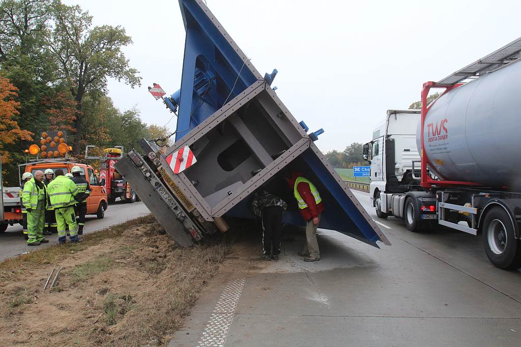 TIR zablokował autostradę