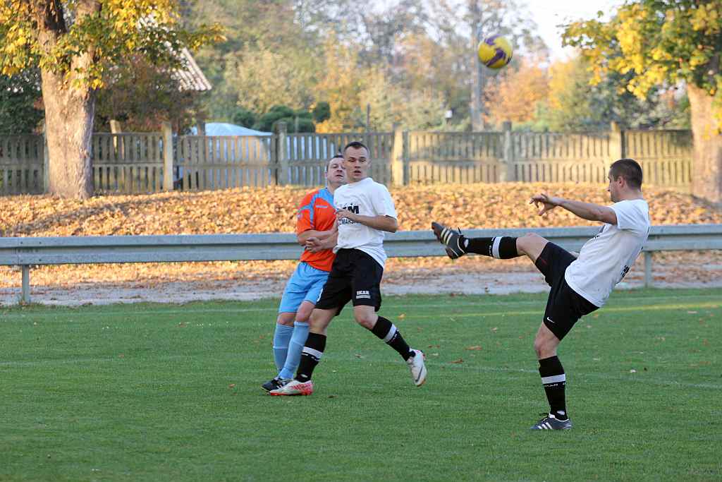 KS Legnickie Pole - Ikar 1:1