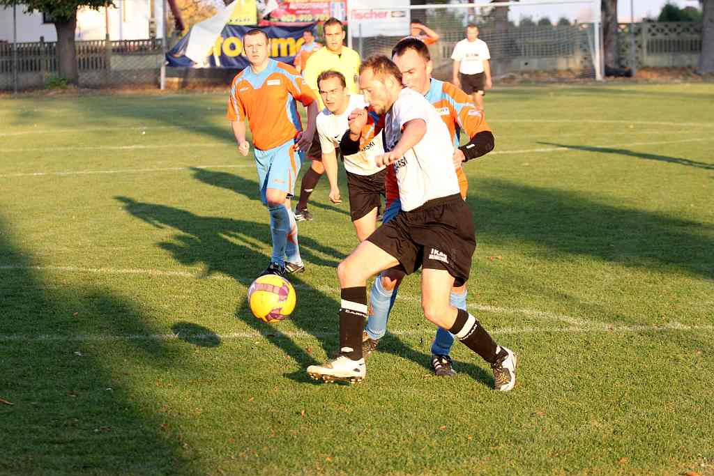 KS Legnickie Pole - Ikar 1:1