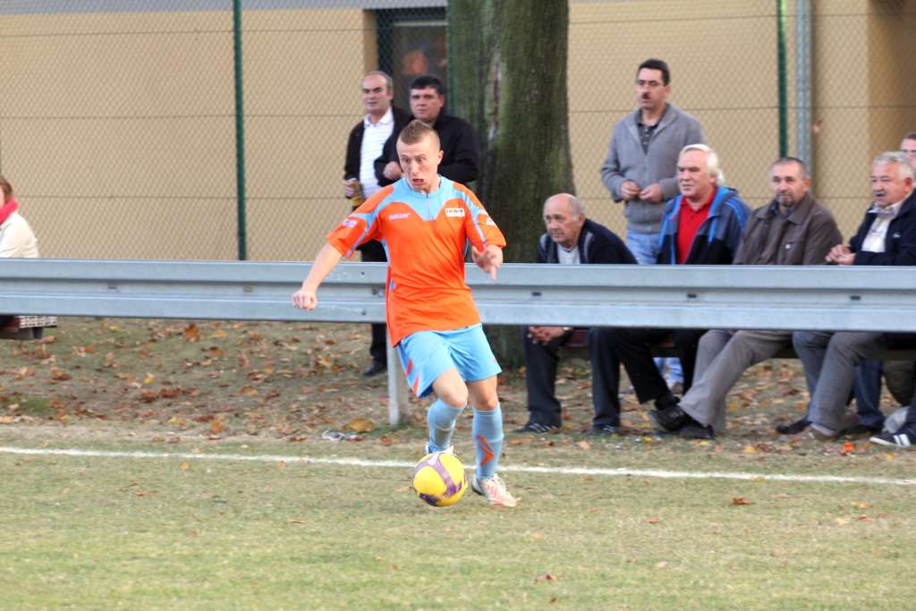 KS Legnickie Pole - Ikar 1:1