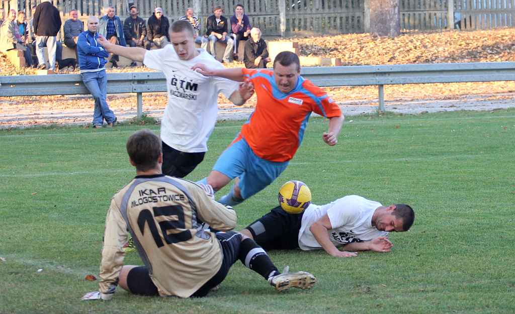 KS Legnickie Pole - Ikar 1:1