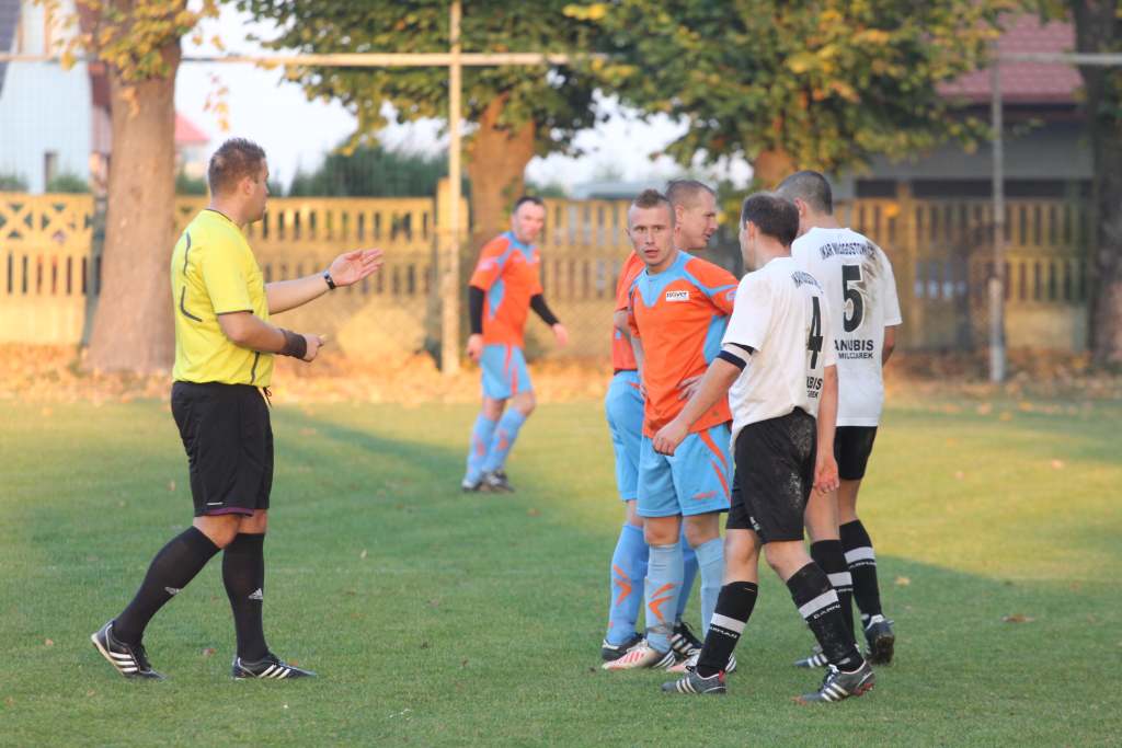 KS Legnickie Pole - Ikar 1:1