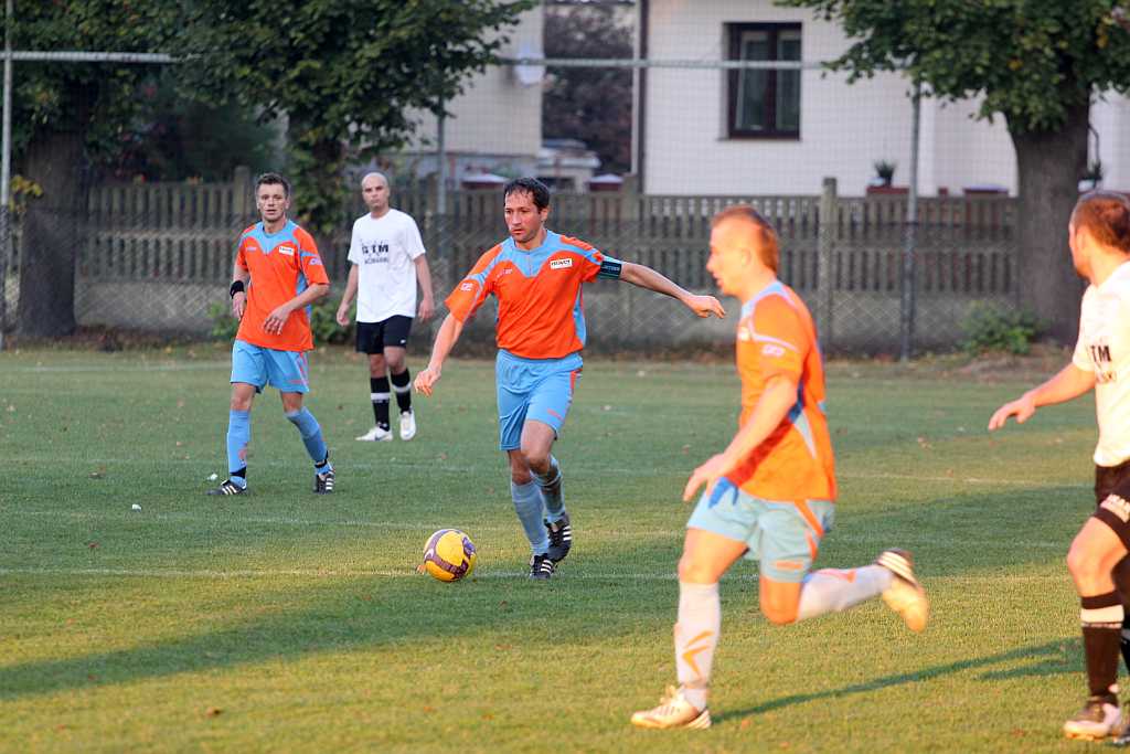 KS Legnickie Pole - Ikar 1:1
