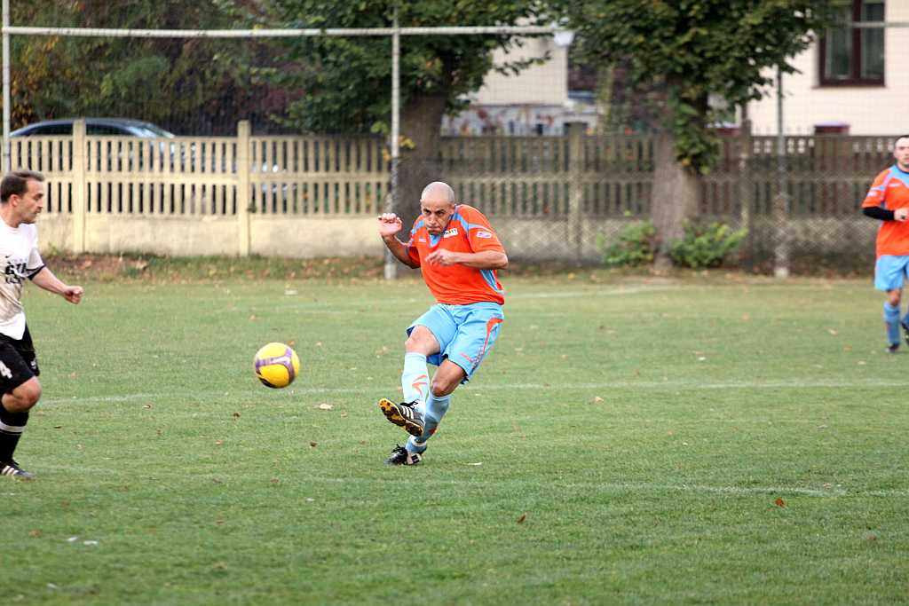 KS Legnickie Pole - Ikar 1:1