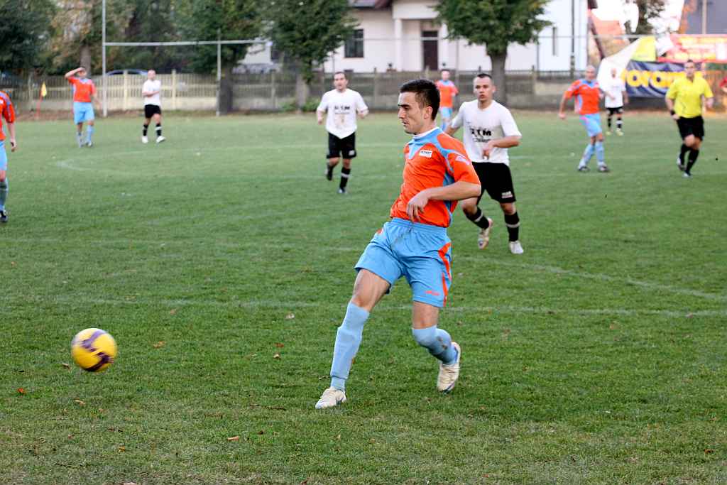 KS Legnickie Pole - Ikar 1:1
