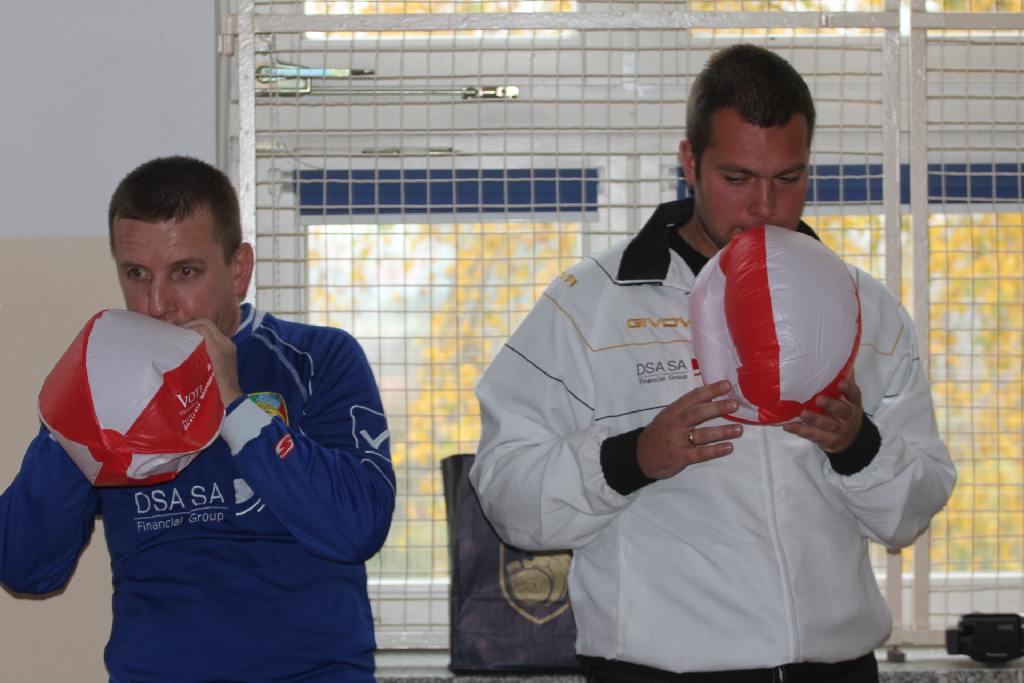 Piłkarze Miedzi w szkole