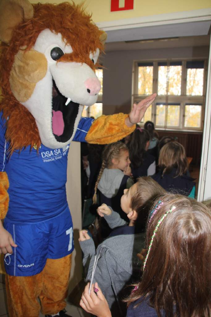 Piłkarze Miedzi w szkole