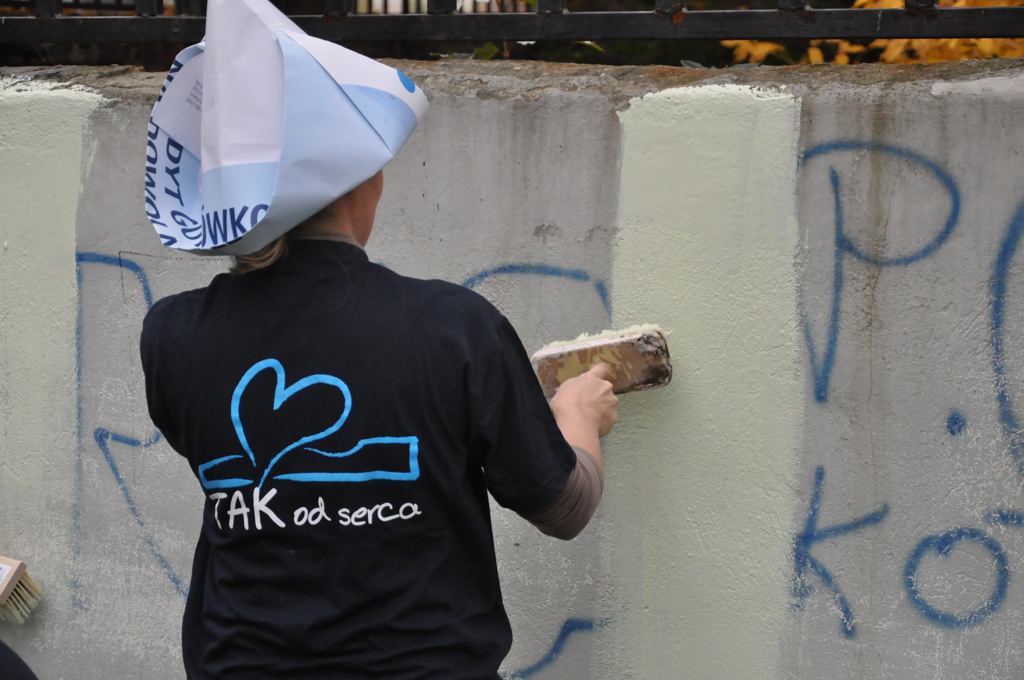 Kredyt Bank podarował 5 tys. zł legnickiej szkole