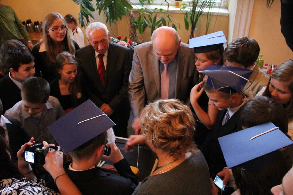 Pasowanie gimnazjalistów TWP
