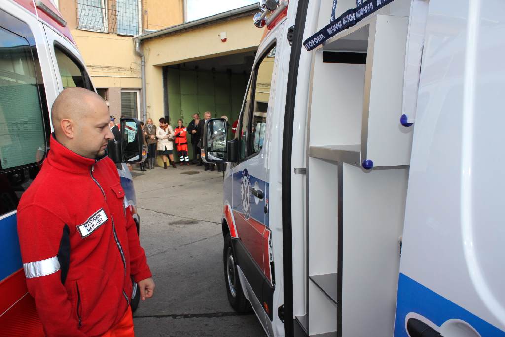 Pogotowie Ratunkowe ma cztery nowe karetki