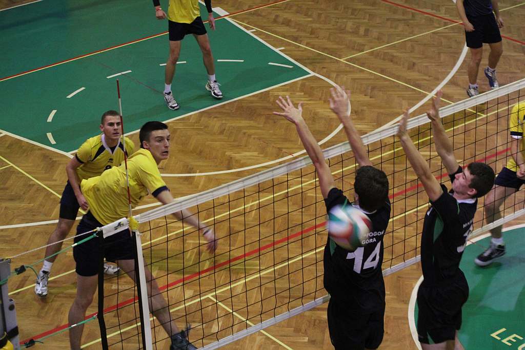 Ikar Legnica - MKS Pogoń Góra 3:0