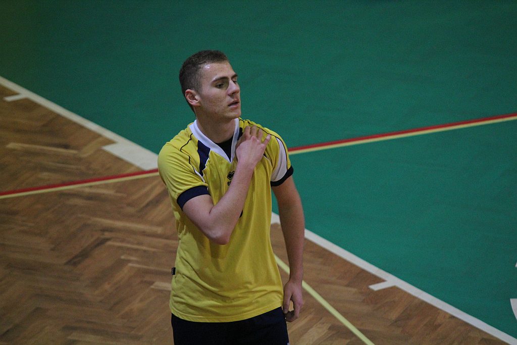 Ikar Legnica - MKS Pogoń Góra 3:0