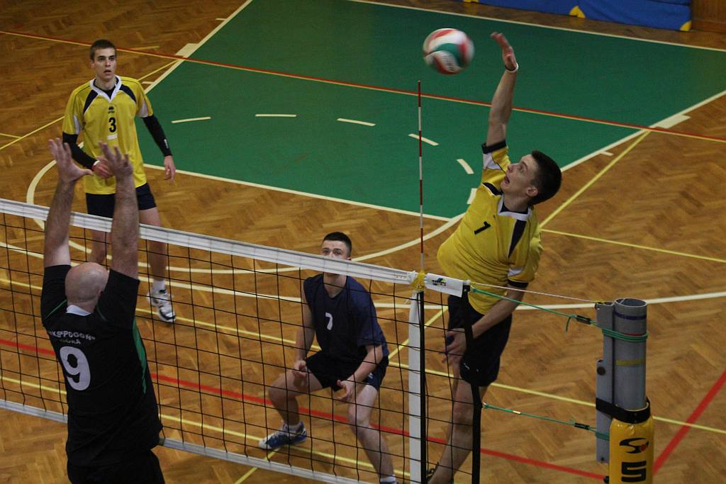 Ikar Legnica - MKS Pogoń Góra 3:0