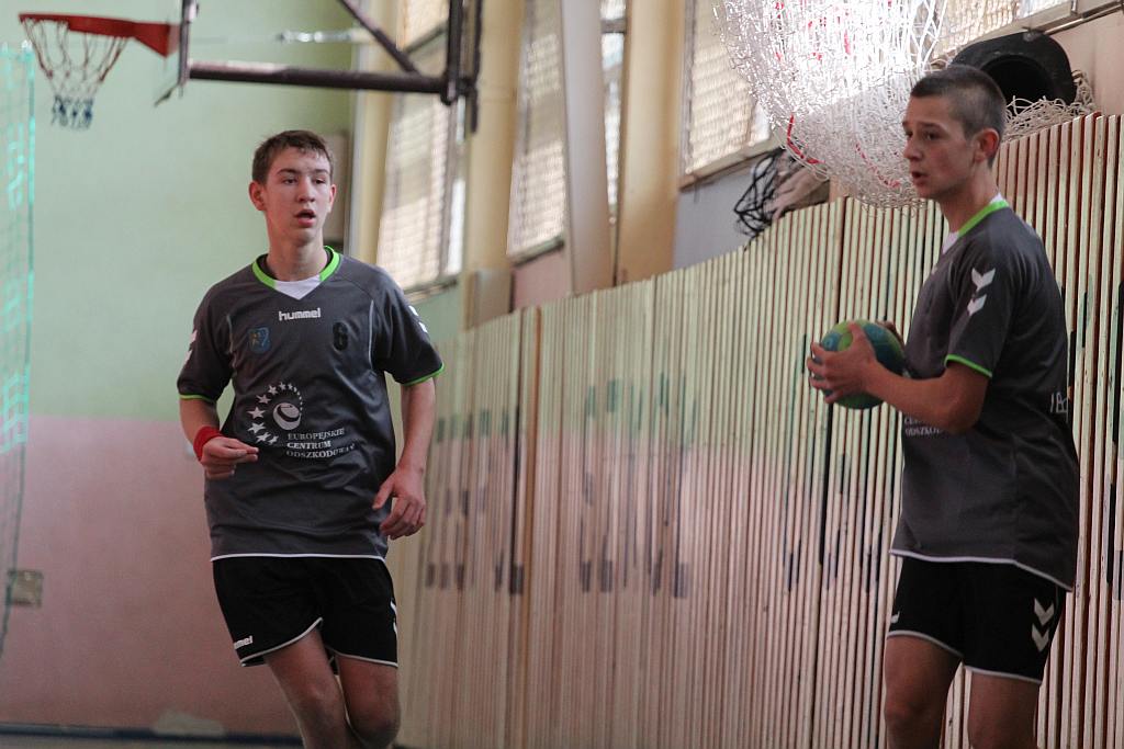 Młodzicy: UKS Dziewiątka Legnica – MSPR Siódemka Legnica 47:26