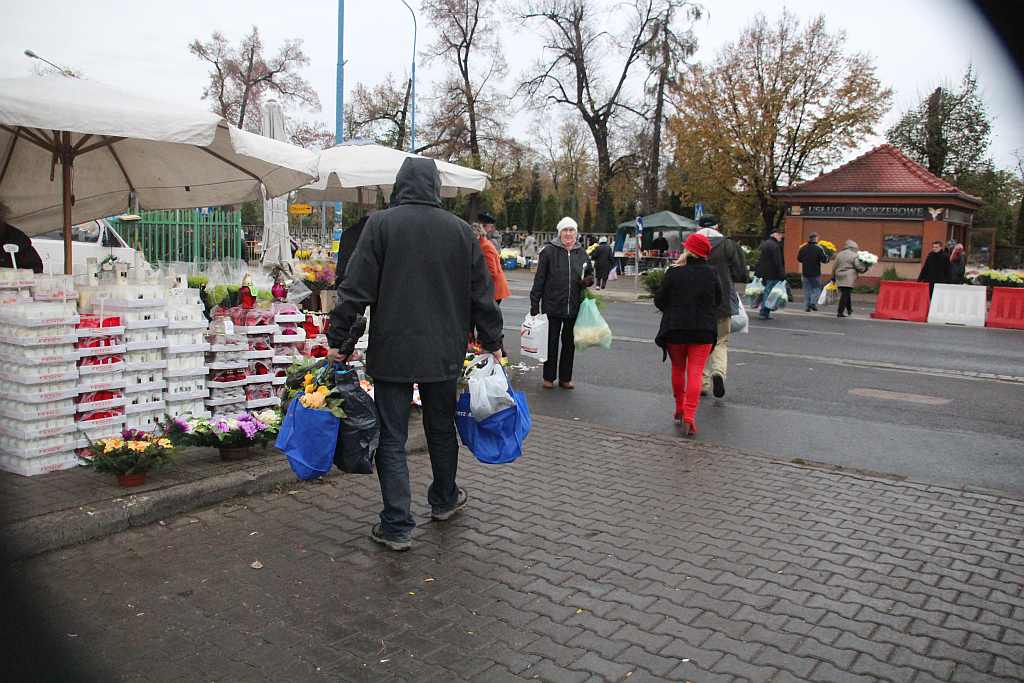 Wszystkich Świętych na Cmentarzu Komunalnym w Legnicy