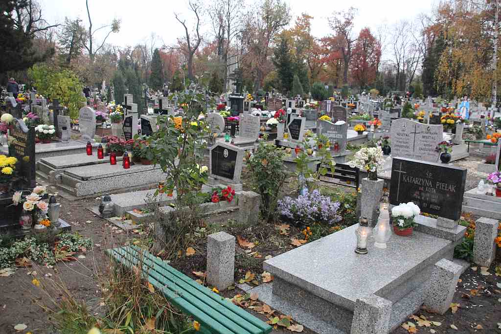 Wszystkich Świętych na Cmentarzu Komunalnym w Legnicy