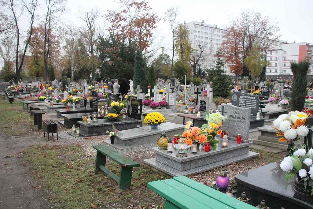 Wszystkich Świętych na Cmentarzu Komunalnym w Legnicy