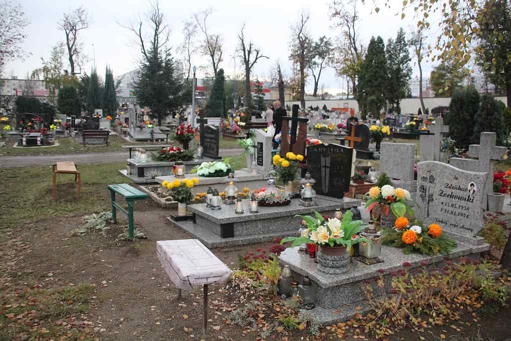 Wszystkich Świętych na Cmentarzu Komunalnym w Legnicy