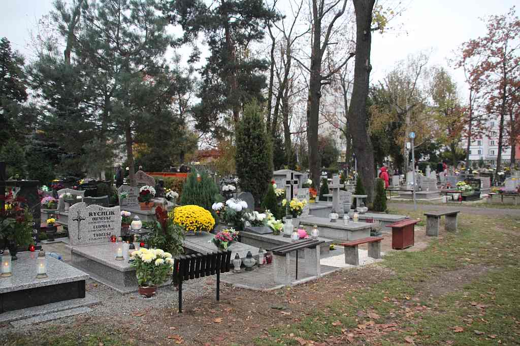 Wszystkich Świętych na Cmentarzu Komunalnym w Legnicy