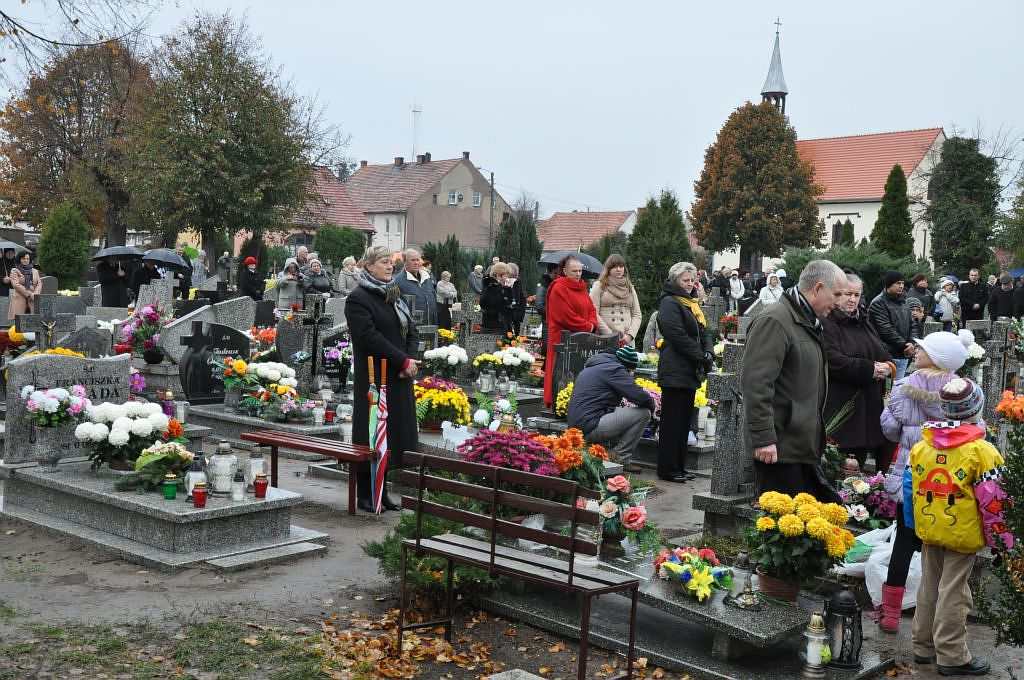 Prochowice - uroczystości Wszystkich Świętych
