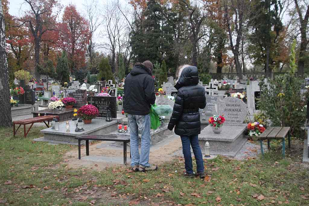Wszystkich Świętych na Cmentarzu Komunalnym w Legnicy