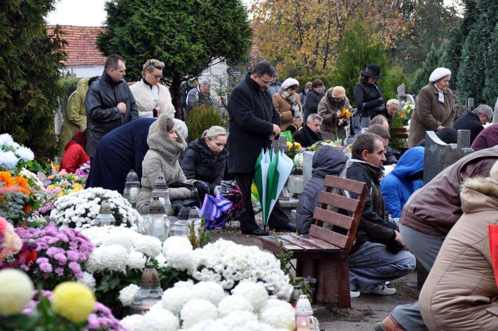 Prochowice - uroczystości Wszystkich Świętych