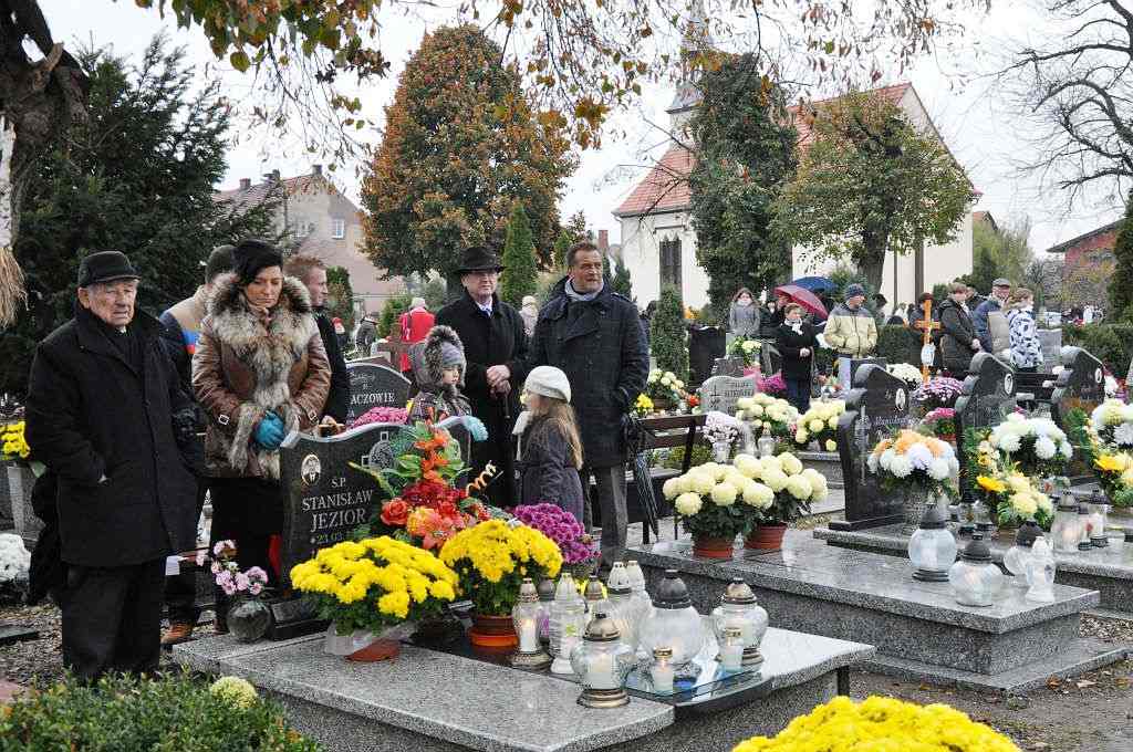 Prochowice - uroczystości Wszystkich Świętych