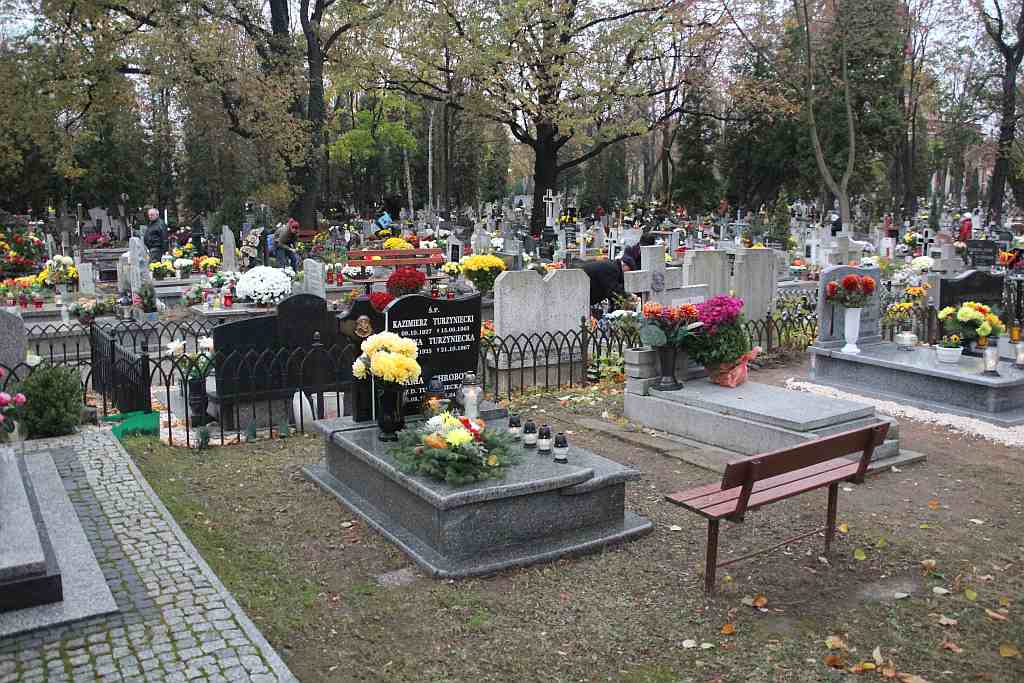 Wszystkich Świętych na Cmentarzu Komunalnym w Legnicy