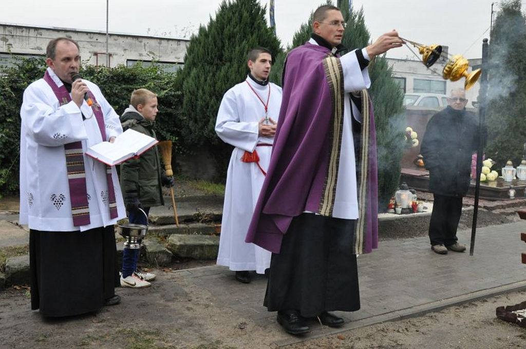 Prochowice - uroczystości Wszystkich Świętych