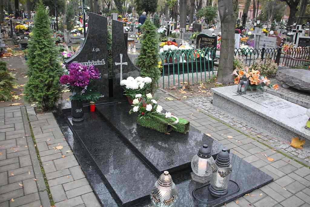 Wszystkich Świętych na Cmentarzu Komunalnym w Legnicy