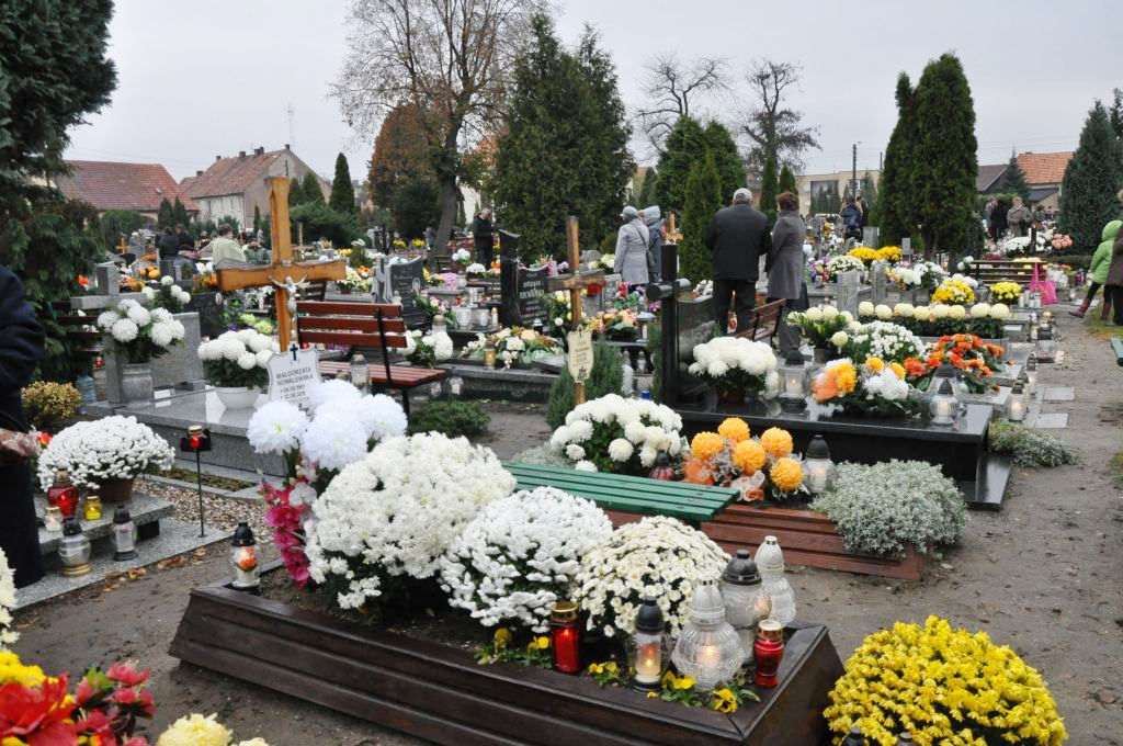 Prochowice - uroczystości Wszystkich Świętych