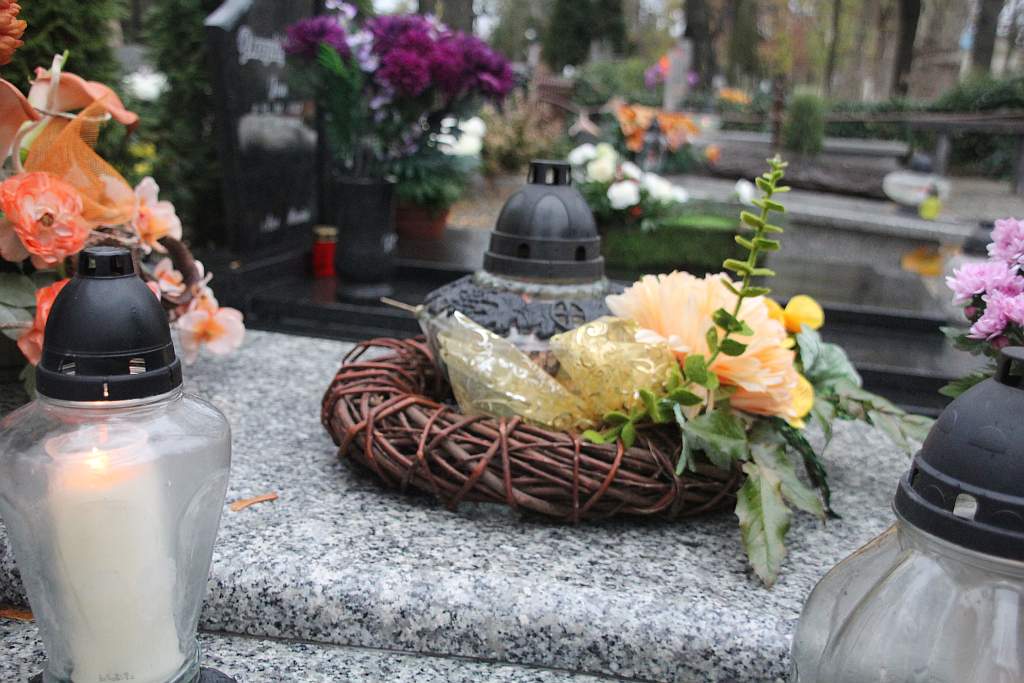 Wszystkich Świętych na Cmentarzu Komunalnym w Legnicy