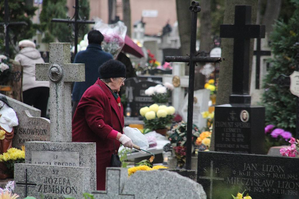 Wszystkich Świętych na Cmentarzu Komunalnym w Legnicy