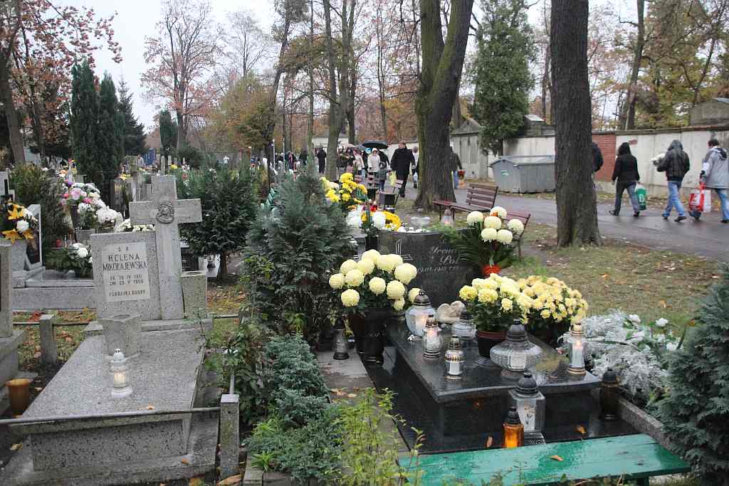 Wszystkich Świętych na Cmentarzu Komunalnym w Legnicy