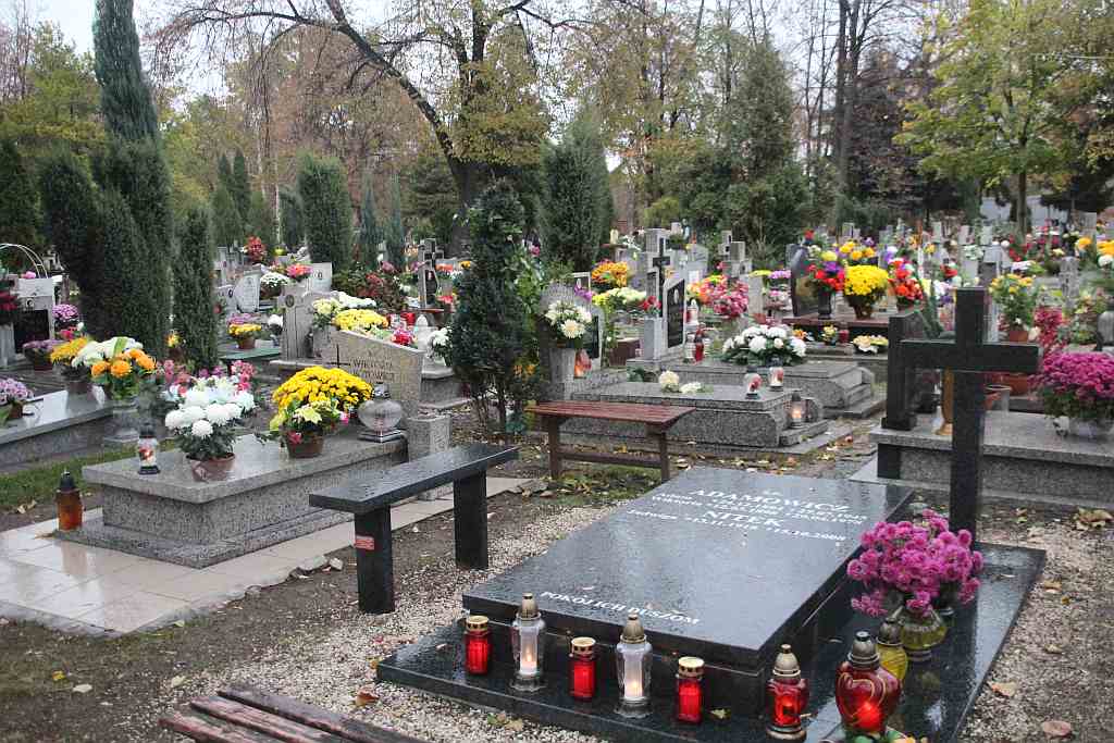 Wszystkich Świętych na Cmentarzu Komunalnym w Legnicy