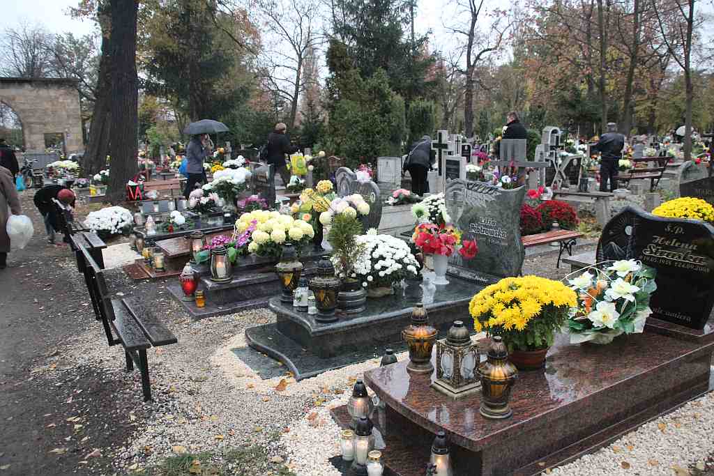Wszystkich Świętych na Cmentarzu Komunalnym w Legnicy