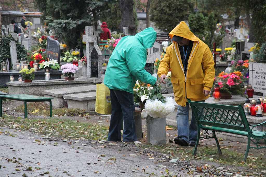 Wszystkich Świętych na Cmentarzu Komunalnym w Legnicy