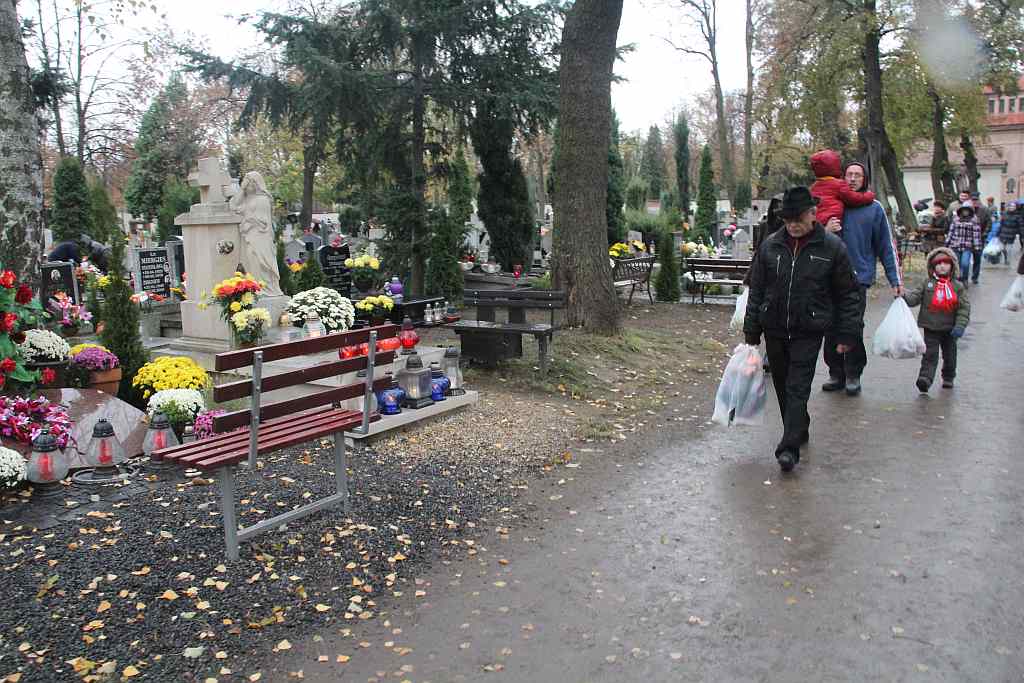 Wszystkich Świętych na Cmentarzu Komunalnym w Legnicy